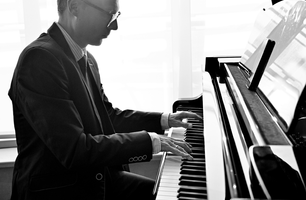 Kamil Urbański Trio media.png